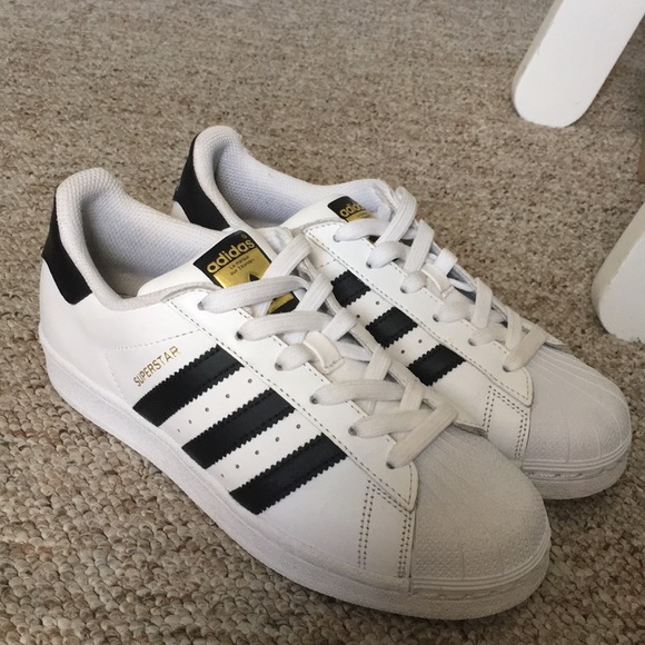 adidas superstar crease